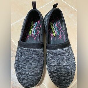 Ladies Skechers Slip on
